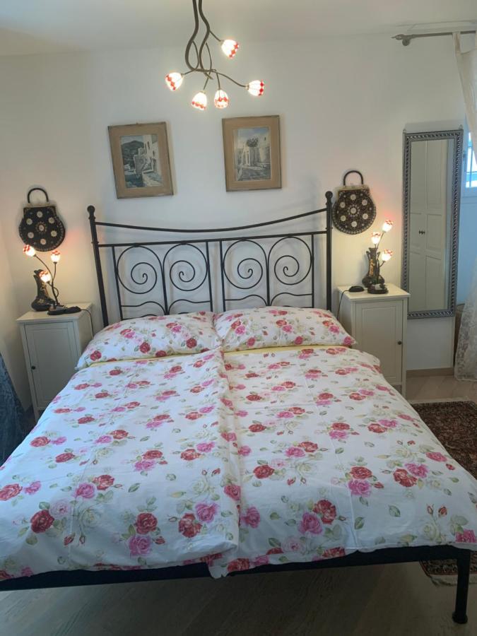 Ferienhaus, Rustico Auf Burg Appartement Locarno